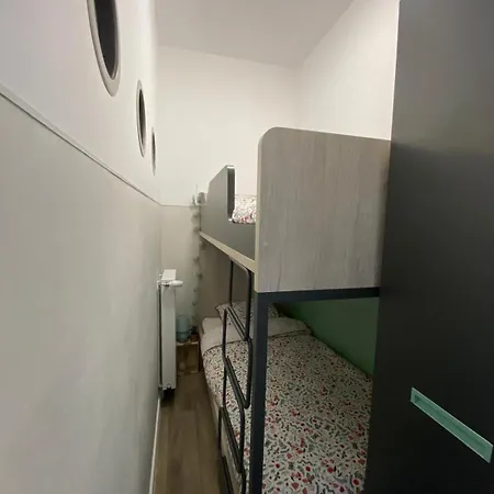 Apartment T2 Et Parking Prive A 80 M De La *
